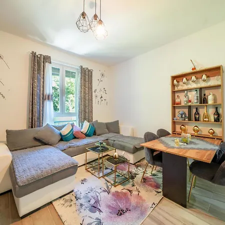 Silki By Interhome Apartment Porto Valtravaglia