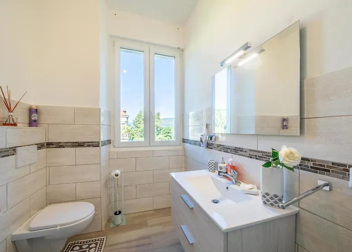 Silki By Interhome Porto Valtravaglia